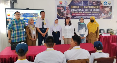 Jembatan Kerja Disabilitas, SKK Migas - PetroChina Gelar Pelatihan Barista di SLBN Kuala Tungkal